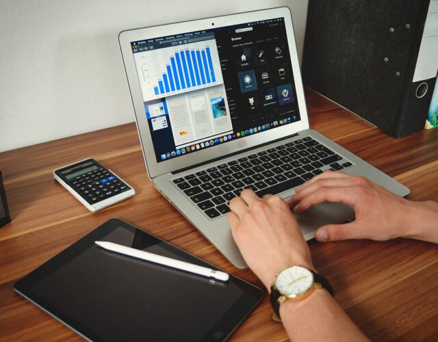 5_raisons_pour_lesquelles_votre_entreprise_a_besoin_d_une_enseigne_lumineuse