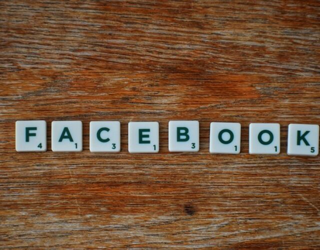 Commercialisez_votre_entreprise_de_manière_efficace_grâce_à_Facebook