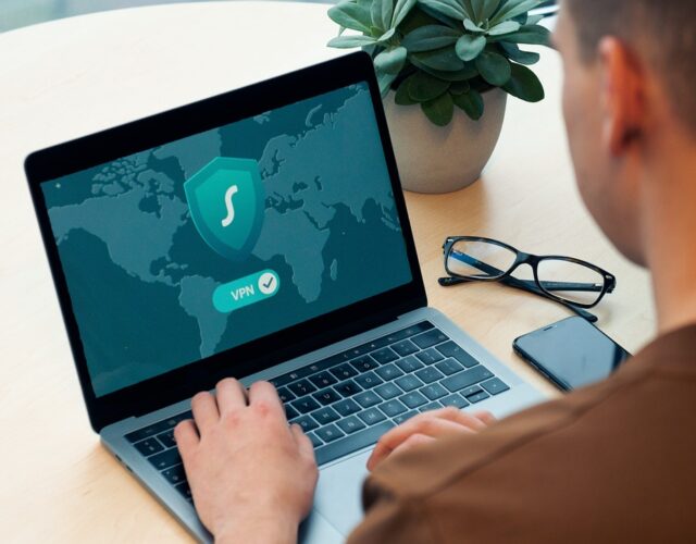 Optimisez_vos_échanges_de_données_en_entreprise_avec_Swisstransfer