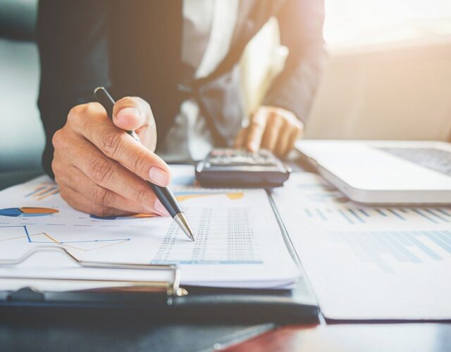 Optimisez_vos_impôts_:_les_meilleurs_conseils_fiscaux_avec_Pythagore_Expertise