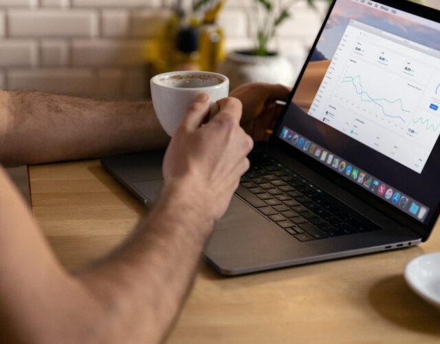 Quelles_sont_les_différences_entre_un_auto_entrepreneur_et_un_Travailleur_indépendant_?